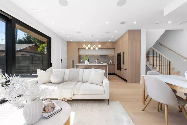 Vancouver, BC V6N 3C4,2626 W 41st AVE #2