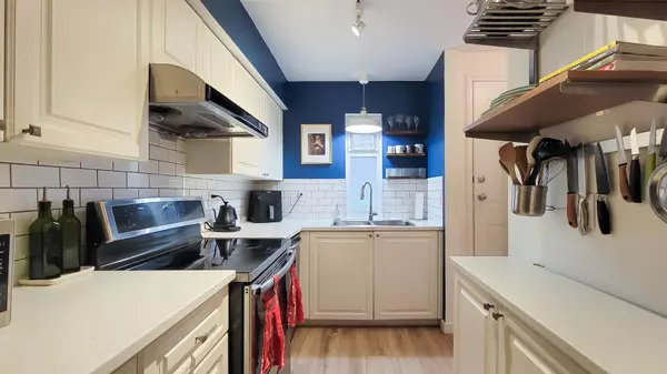 Port Coquitlam, BC V3B 1T4,1570 Prairie AVE #116