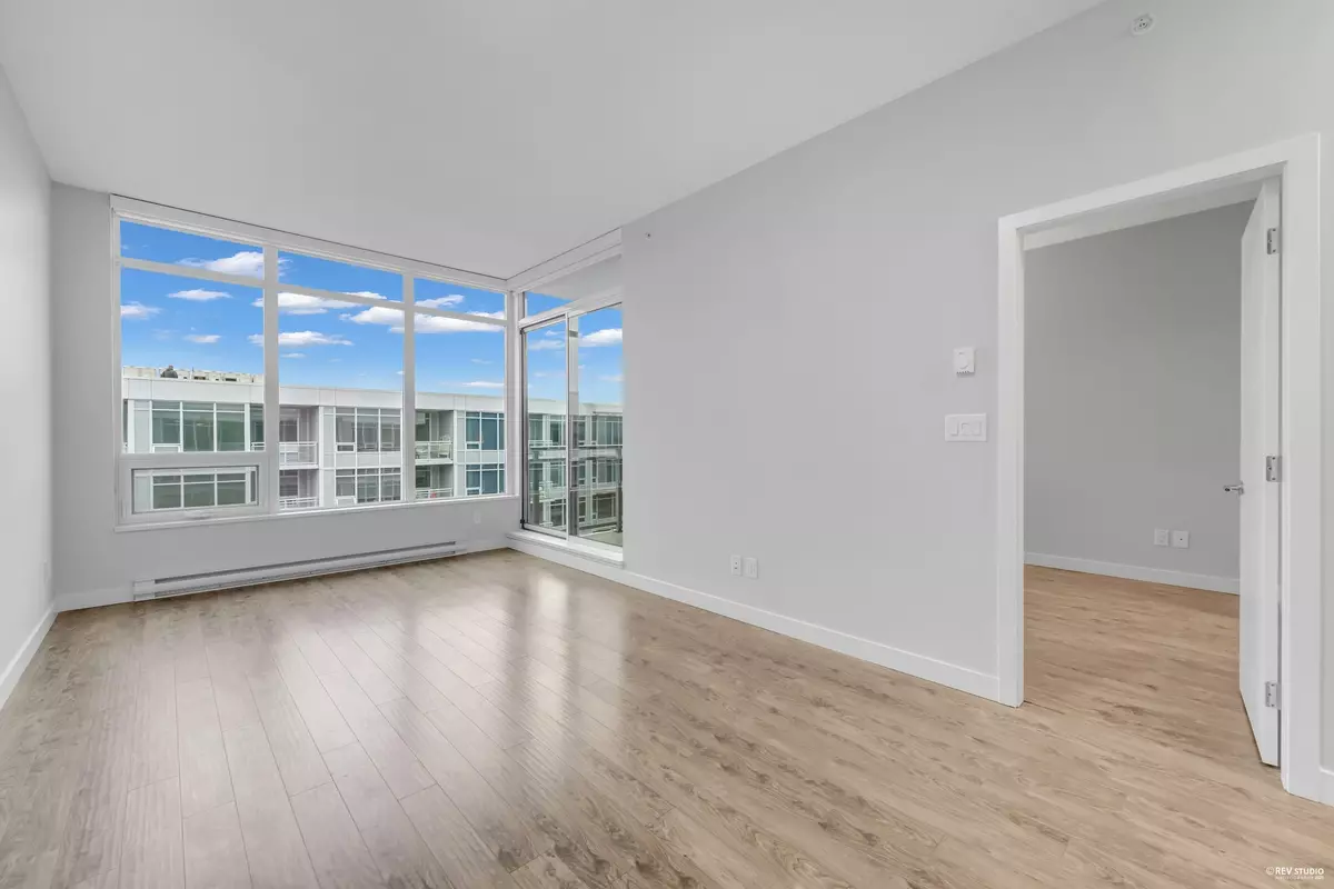 Richmond, BC V6Y 0J3,6188 No. 3 RD #1813