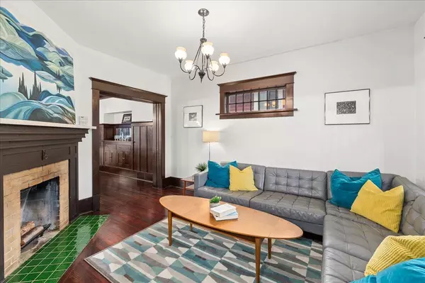 2029 Graveley ST Vancouver, BC V5L 3B6