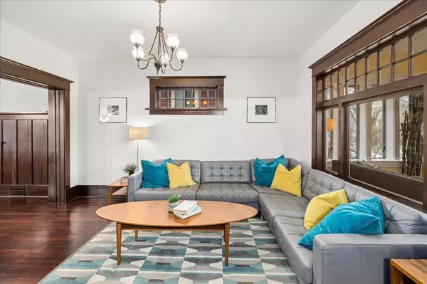 2029 Graveley ST Vancouver, BC V5L 3B6