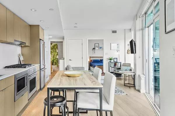 Vancouver, BC V6A 0G1,161 E 1st AVE #803