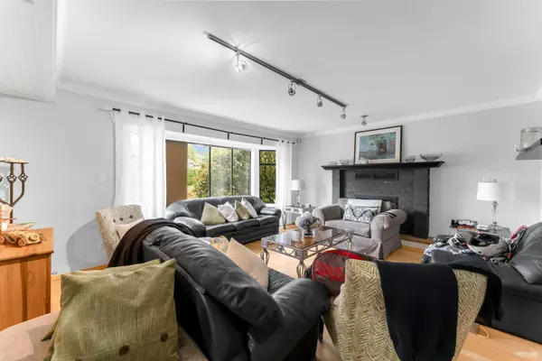 Surrey, BC V4P 1Z5,2649 136 ST