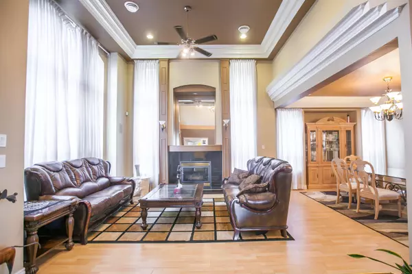 Coquitlam, BC V3E 3M6,2962 Forestridge PL