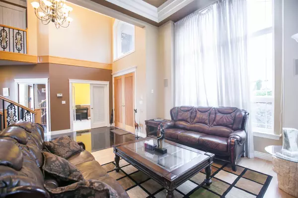 Coquitlam, BC V3E 3M6,2962 Forestridge PL