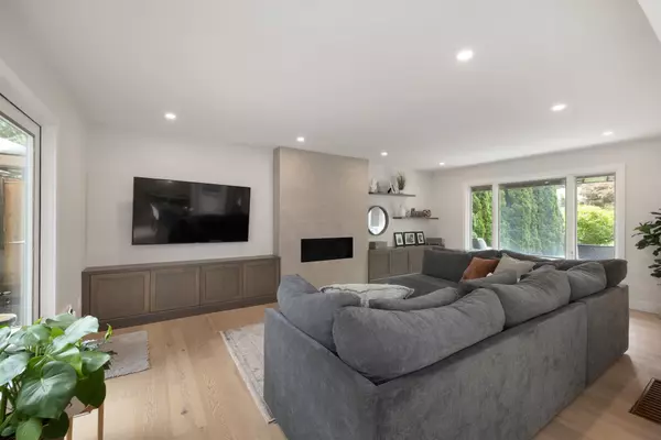 North Vancouver, BC V7K 2B2,2678 Ailsa CRES