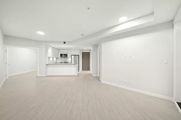 North Vancouver, BC V7J 0B8,2632 Library LN #301