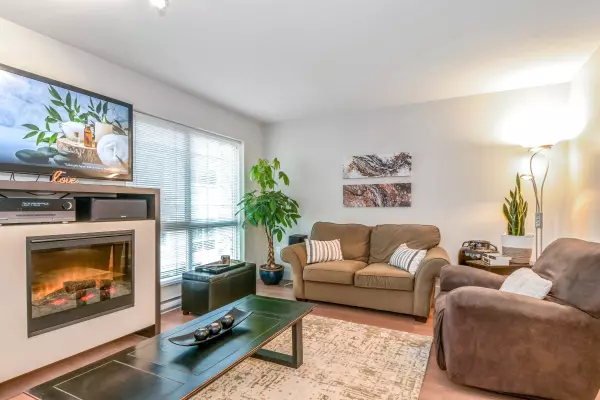 Surrey, BC V3W 1T9,6671 121 ST #72