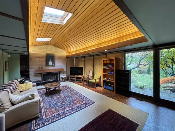 Vancouver, BC V6N 1E8,6369 Macdonald ST