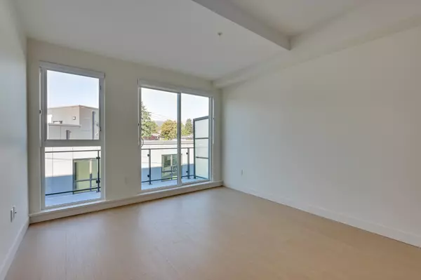 422 E 3rd ST #564 North Vancouver, BC V7L 0K1