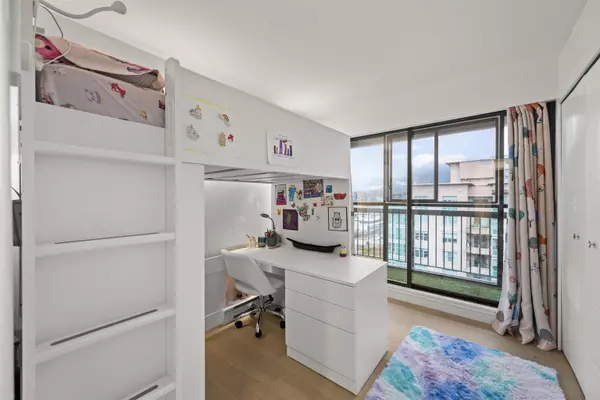 1515 Eastern AVE #1207 North Vancouver, BC V7L 4R2