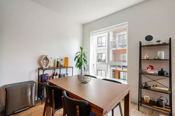 Port Moody, BC V3H 0M9,55 Klahanie DR #435