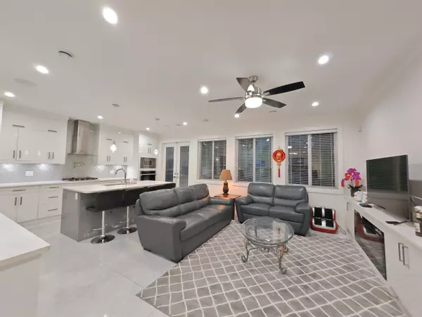 New Westminster, BC V3L 3R8,450 Wilson ST