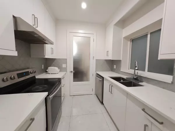 New Westminster, BC V3L 3R8,450 Wilson ST