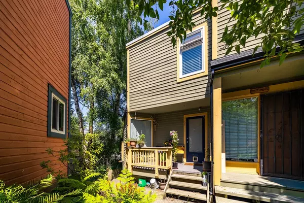 765 Keefer ST, Vancouver, BC V6A 1Y6