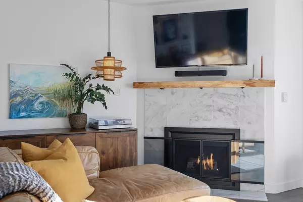 1950 E 11 AVE #305 Vancouver, BC V5N 1Z2