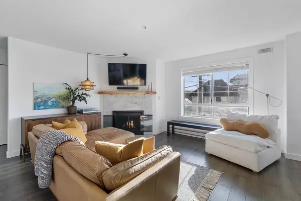 1950 E 11 AVE #305, Vancouver, BC V5N 1Z2