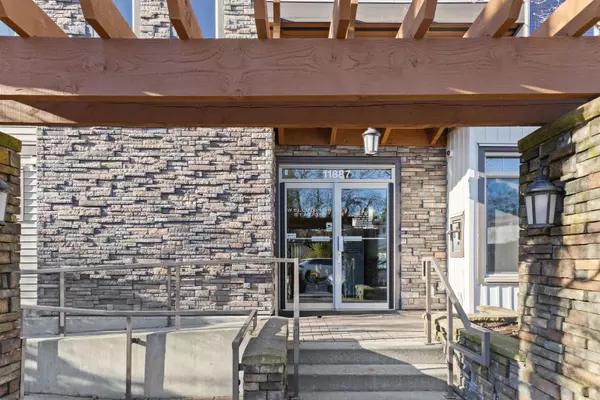 Maple Ridge, BC V2X 6P6,11887 Burnett ST #301