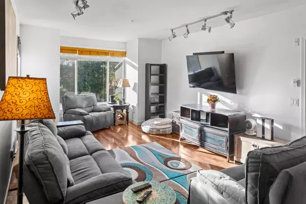 11887 Burnett ST #301, Maple Ridge, BC V2X 6P6