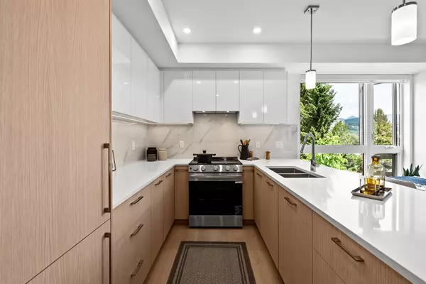 Port Moody, BC V3H 2S4,150 James RD #416