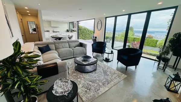 West Vancouver, BC V7V 2V8,2234 Palmerston AVE