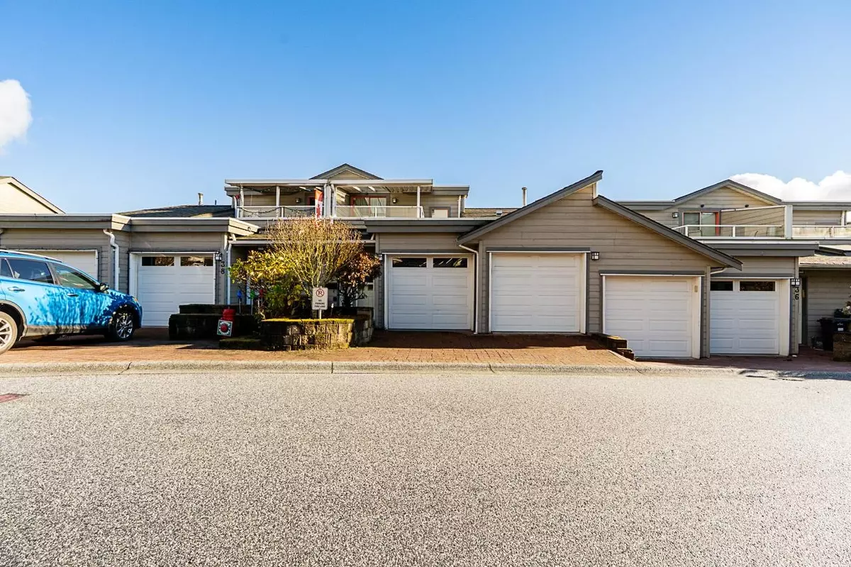 New Westminster, BC V3L 5S6,323 Governors CT #37