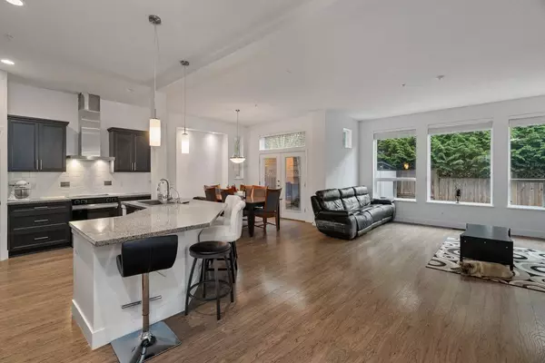 Maple Ridge, BC V2W 0H8,10516 Robertson ST