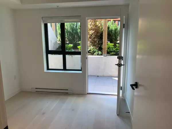 Vancouver, BC V5Z 2H1,540 W 28th AVE #44