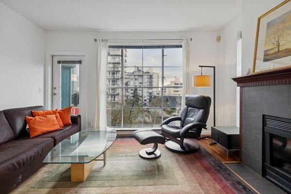 1928 Nelson ST #308, Vancouver, BC V6G 1N2