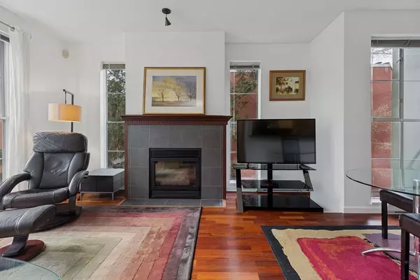 Vancouver, BC V6G 1N2,1928 Nelson ST #308