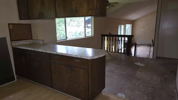 Madeira Park, BC V0N 2H1,4494 Rondeview RD