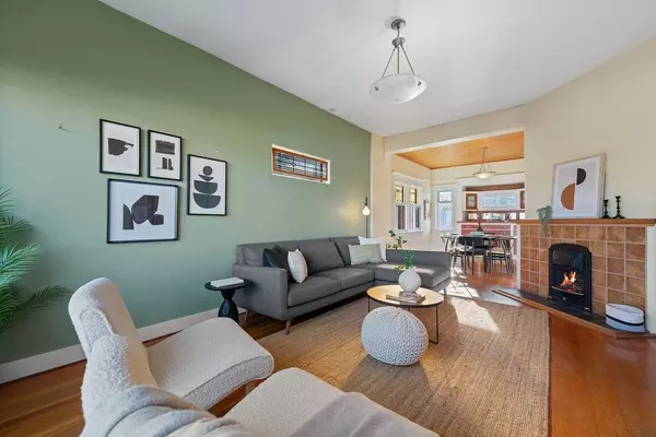 Vancouver, BC V5L 2L7,2130 Parker ST