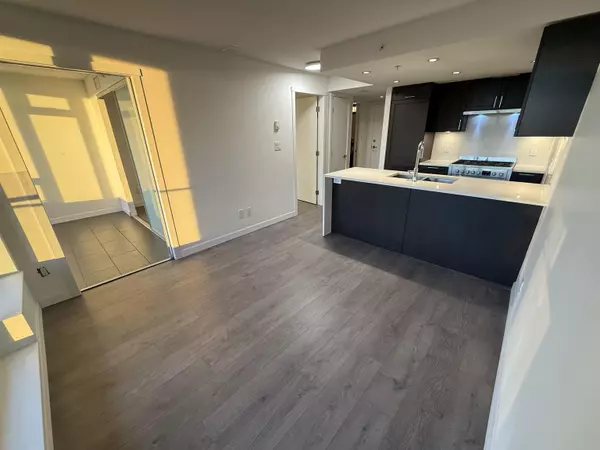 5665 Boundary RD #907 Vancouver, BC V5R 2P9