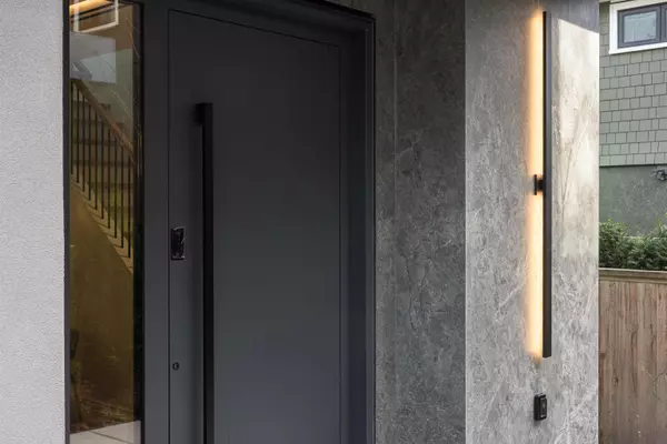 Vancouver, BC V6M 1A2,1183 W 33rd AVE