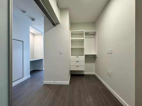 Burnaby, BC V5C 0N7,2186 Gilmore AVE #3609