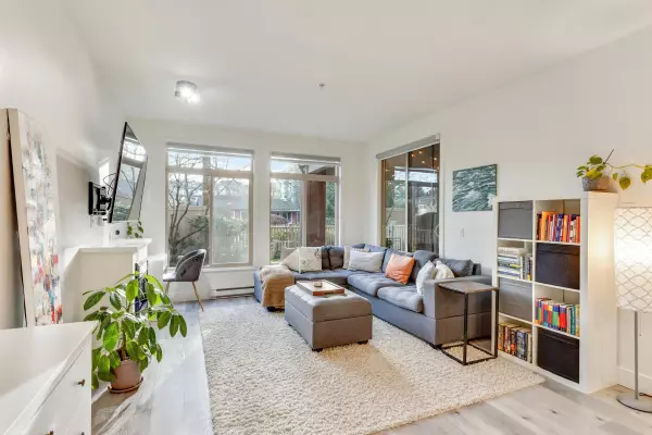 Surrey, BC V3R 0B4,15385 101a AVE #102