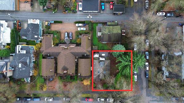 174 W 11th AVE, Vancouver, BC V5Y 1S7