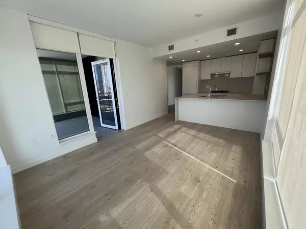 Burnaby, BC V5C 4B3,2181 Madison RD #15FL 2N2