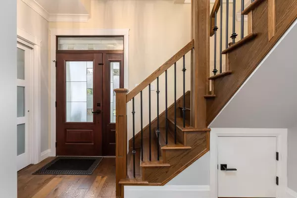 New Westminster, BC V3M 1S2,1028 Cornwall ST