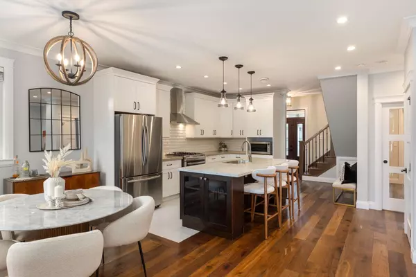 New Westminster, BC V3M 1S2,1028 Cornwall ST