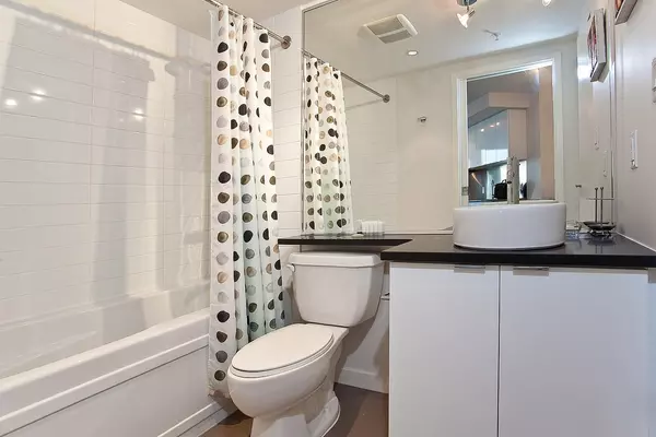 Vancouver, BC V6B 0E9,788 Hamilton Street #601