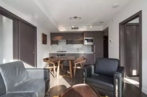 68 Smithe Street #817, Vancouver, BC V6B 0P3