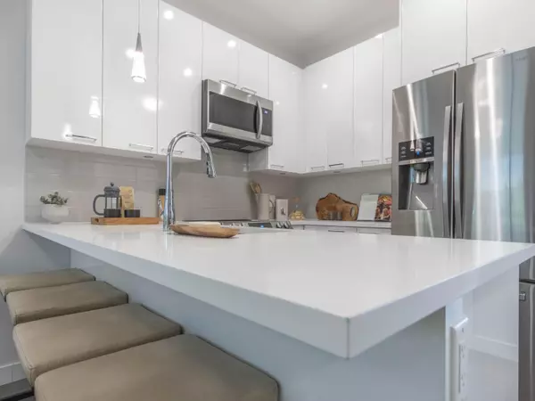 Abbotsford, BC V0V 0V0,33886 Pine ST #104