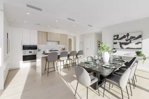 Vancouver, BC V6P 0J8,7433 Cambie ST #2702