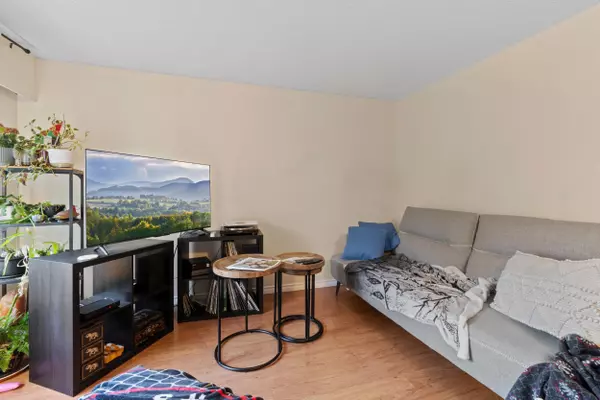 New Westminster, BC V3L 3Z1,570 Colby ST