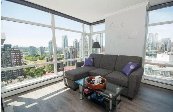 1199 Marinaside CRES #2206, Vancouver, BC V6B 2T4