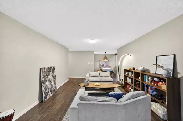 Burnaby, BC V5E 4E6,7235 Salisbury AVE #304