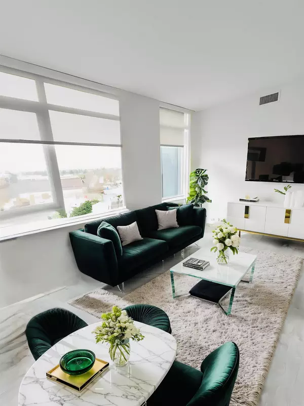 6788 Minoru BLVD #702, Richmond, BC V6Y 0M6