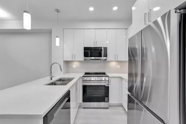 Abbotsford, BC V2S 0N9,33886 Pine ST #416