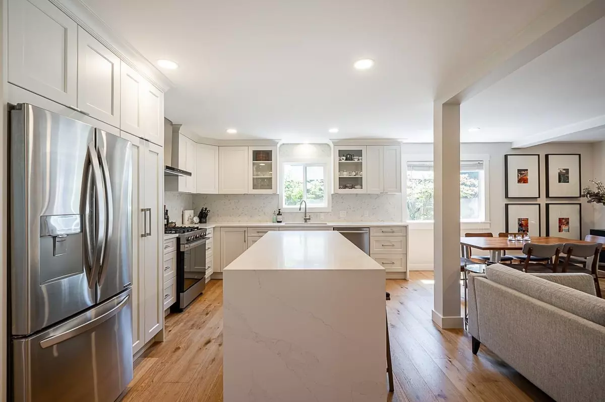 Maple Ridge, BC V2X 5N7,12523 Blackstock ST